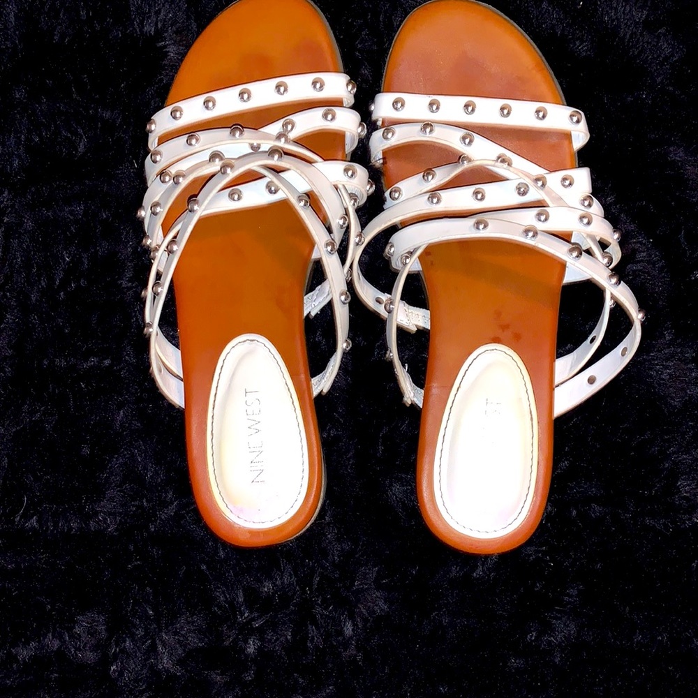 Brand is Ninewest size  8 and a half good condition and make you taller